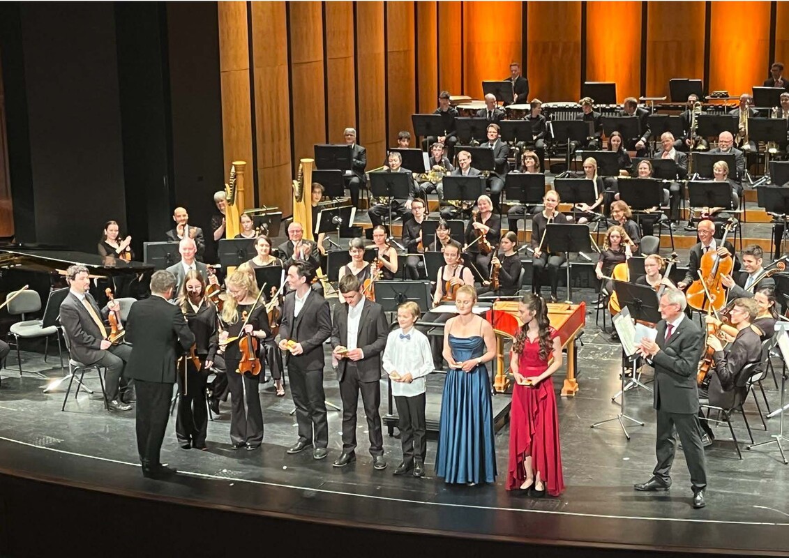 Solisten und Solistinnen der Musikschule beim Philharmonischen Musikschulkonzert 2024, Foto Musikschule Kurt Weill